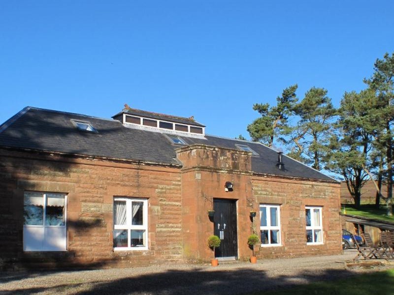 Luxury Self-Catering Lodges with views overlooking Loch Lomond in Scotland