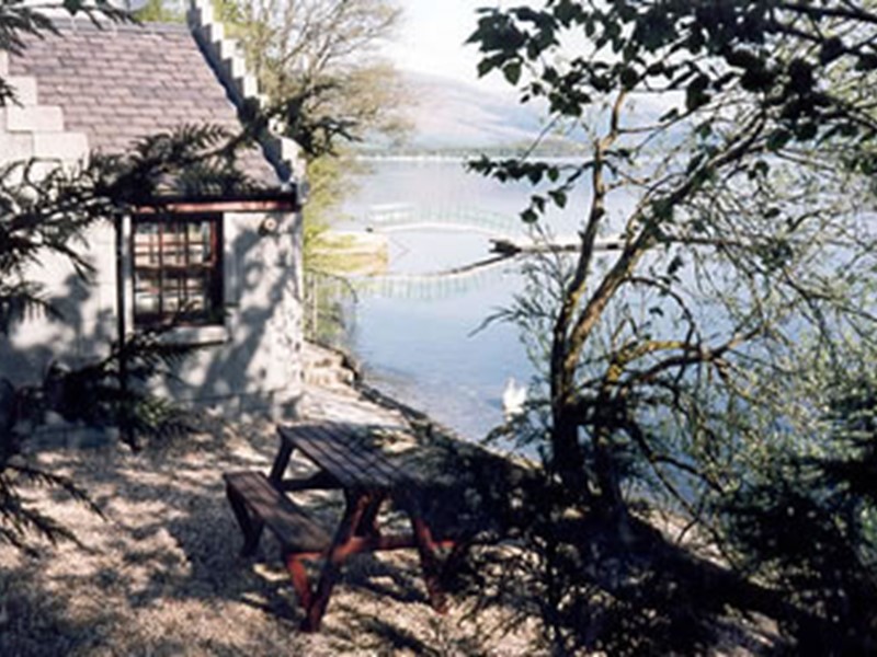 Victorian Lochside Holiday Lodge near Loch Lomond, Scotland