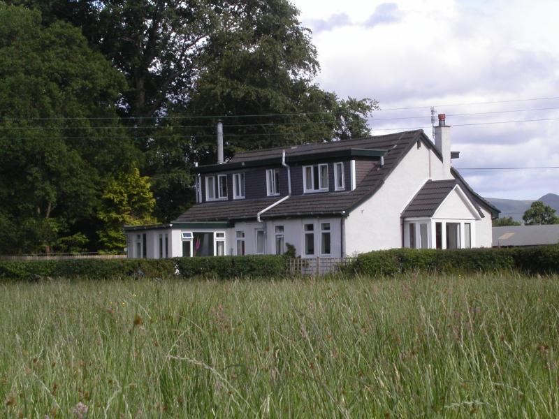 Self catering holiday Cottages near Loch Lomond national park in Scotland