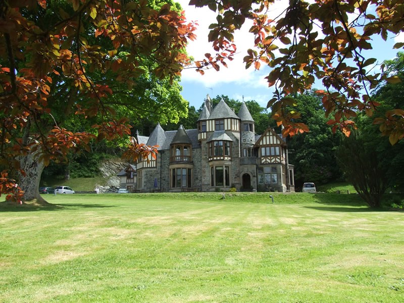 Luxury Hotel Accommodation on the shores of Loch Long in Scotland