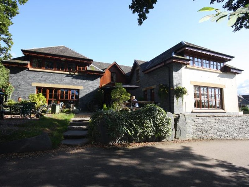 The Oak Tree Inn hotel accommodation in Loch Lomond, Scotland