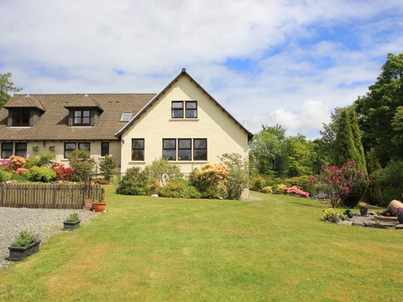 Family Run Bed and Breakfast nestled in the heart of Loch Lomond National Park