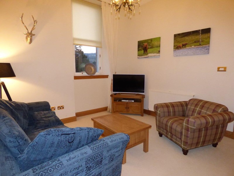 Loch Lomond Self Catering Castle Holiday Accommodation in Scotland