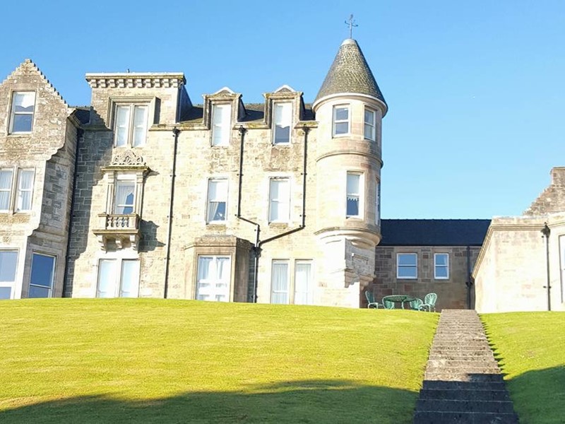 Self Catering Castle Holiday Accommodation in Scotland overlooking Loch Lomond